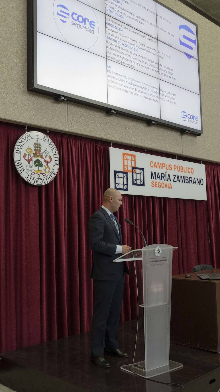 Fotos: «Conectados»en la UVA