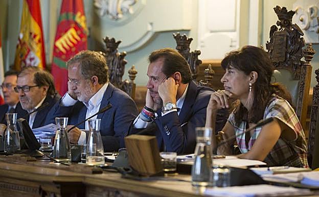 Pleno ordinario en el Ayuntamiento de Valladolid.