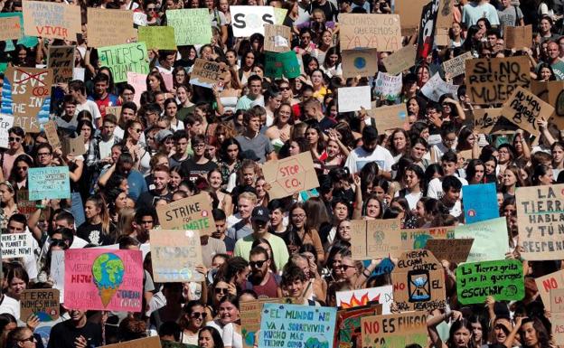 Imagen. Los estudiantes se revuelven contra el cambio climático