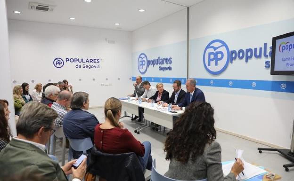 Reunión del PP de Segovia, con el senador Javier Maroto. 
