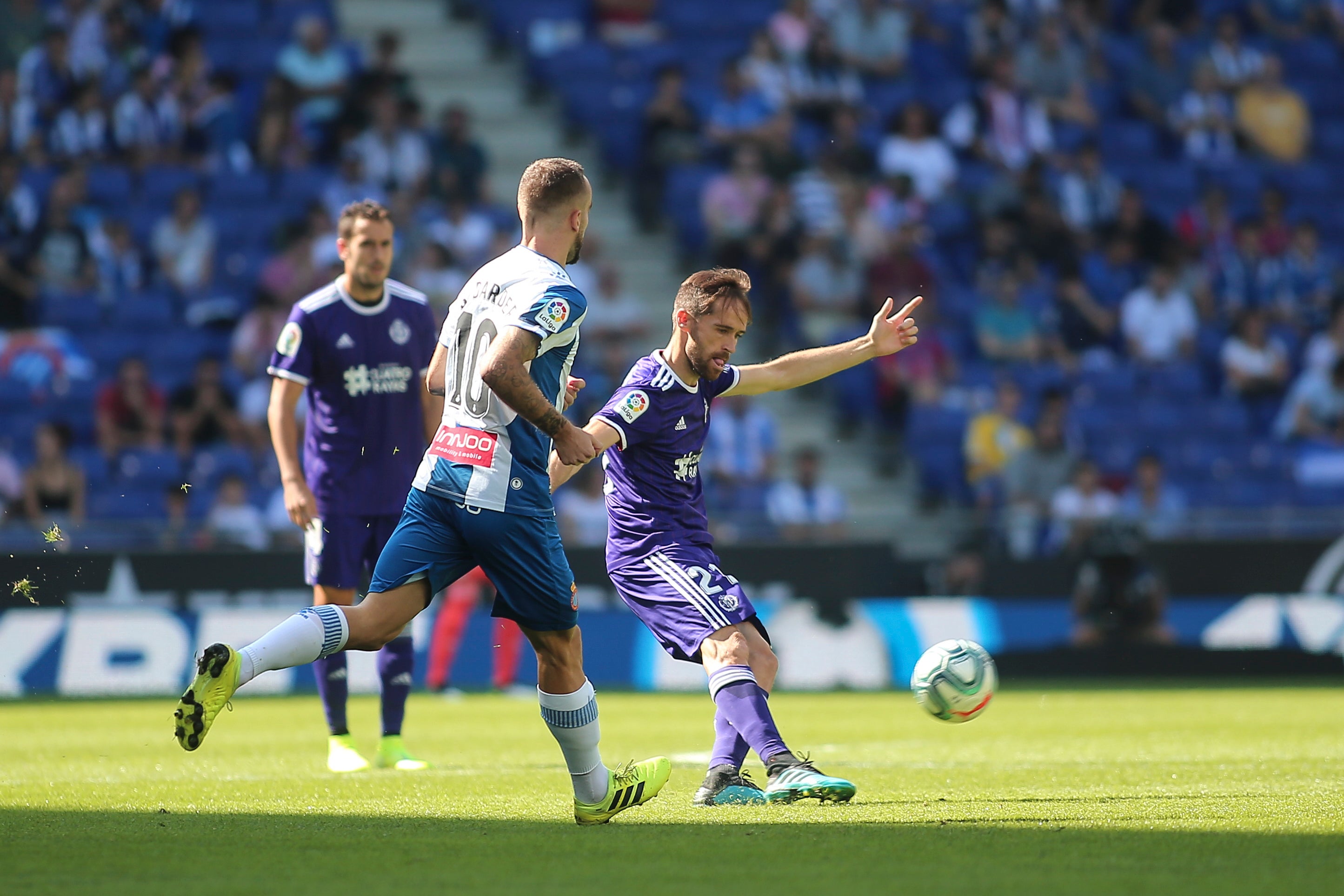 El Real Valladolid logra por primera vez sacar los tres puntos de Cornellà.