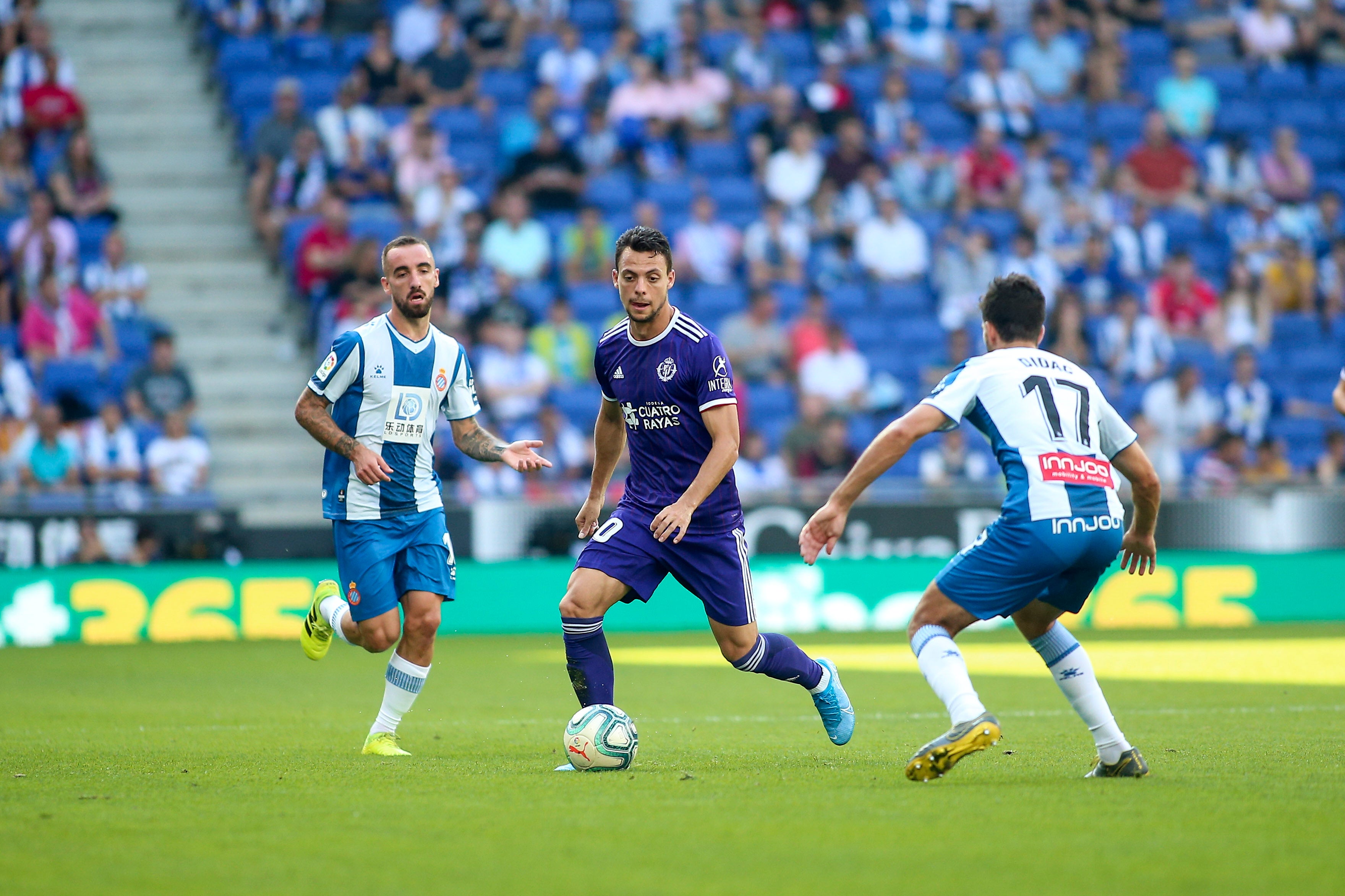El Real Valladolid logra por primera vez sacar los tres puntos de Cornellà.