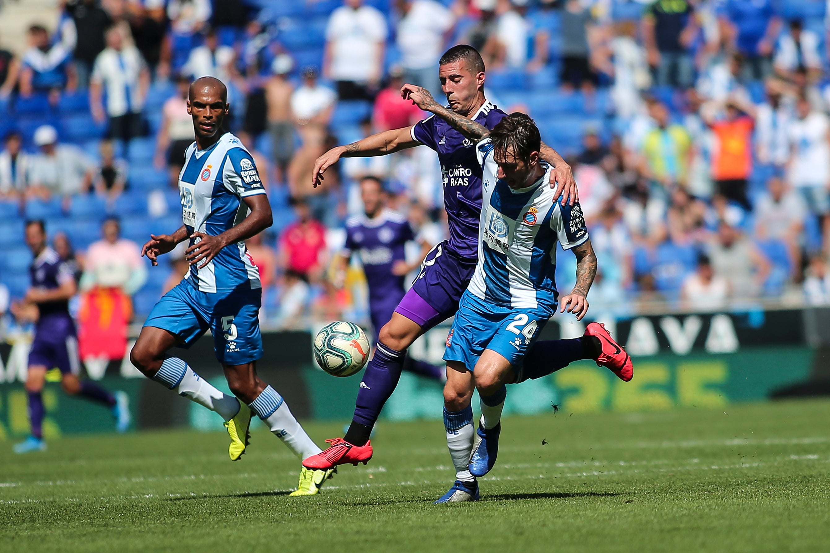 El Real Valladolid logra por primera vez sacar los tres puntos de Cornellà.