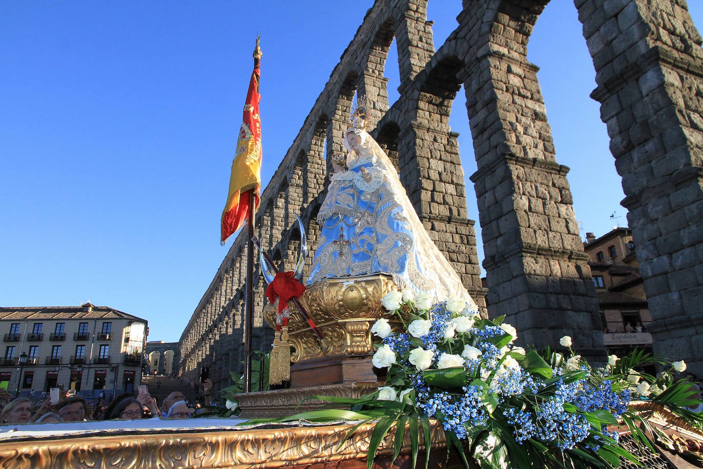 Finaliza la solemne novena de la patrona de Segovia, que ha sido acompañada por miles de segovianos en el traslado desde la Catedral