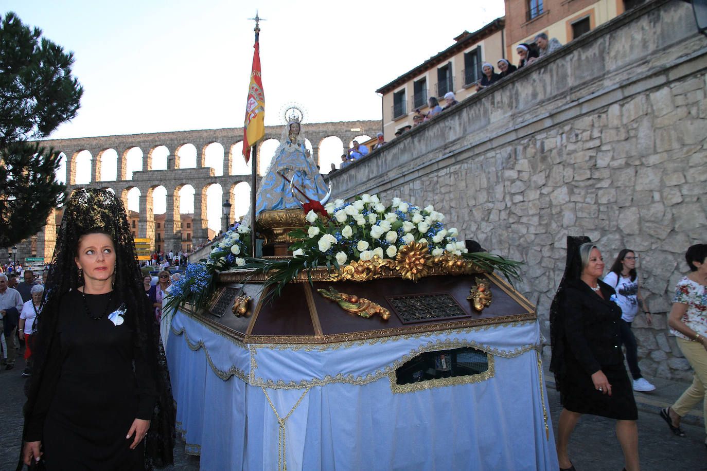 Finaliza la solemne novena de la patrona de Segovia, que ha sido acompañada por miles de segovianos en el traslado desde la Catedral