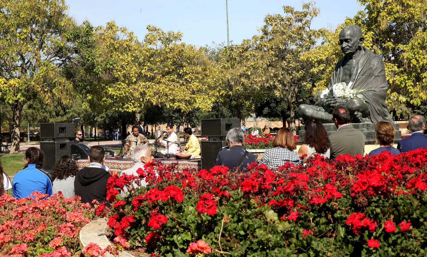 La ciudad se suma hoy miércoles a las celebraciones por el 150 aniversario del nacimiento de Mahatma Gandhi con conciertos, conferencias, danza y hasta un concurso de discursos