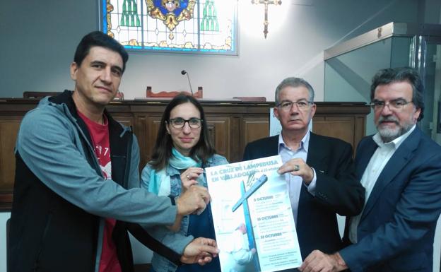 Javier Arranz (de la asociación Encuentro y Solidaridad), Silvia Arribas (Red Íncola), Patricio Fernández (delegado diocesano de Migraciones) y José Ramón Parra (de Adoración Eucarística Perpetua).