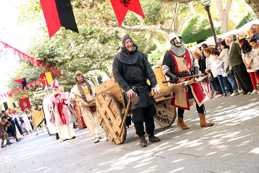 Las calles burgalesas retroceden este fin de semana al siglo XI, época del conocido Cid Campeador, con un amplio programa de actos. 