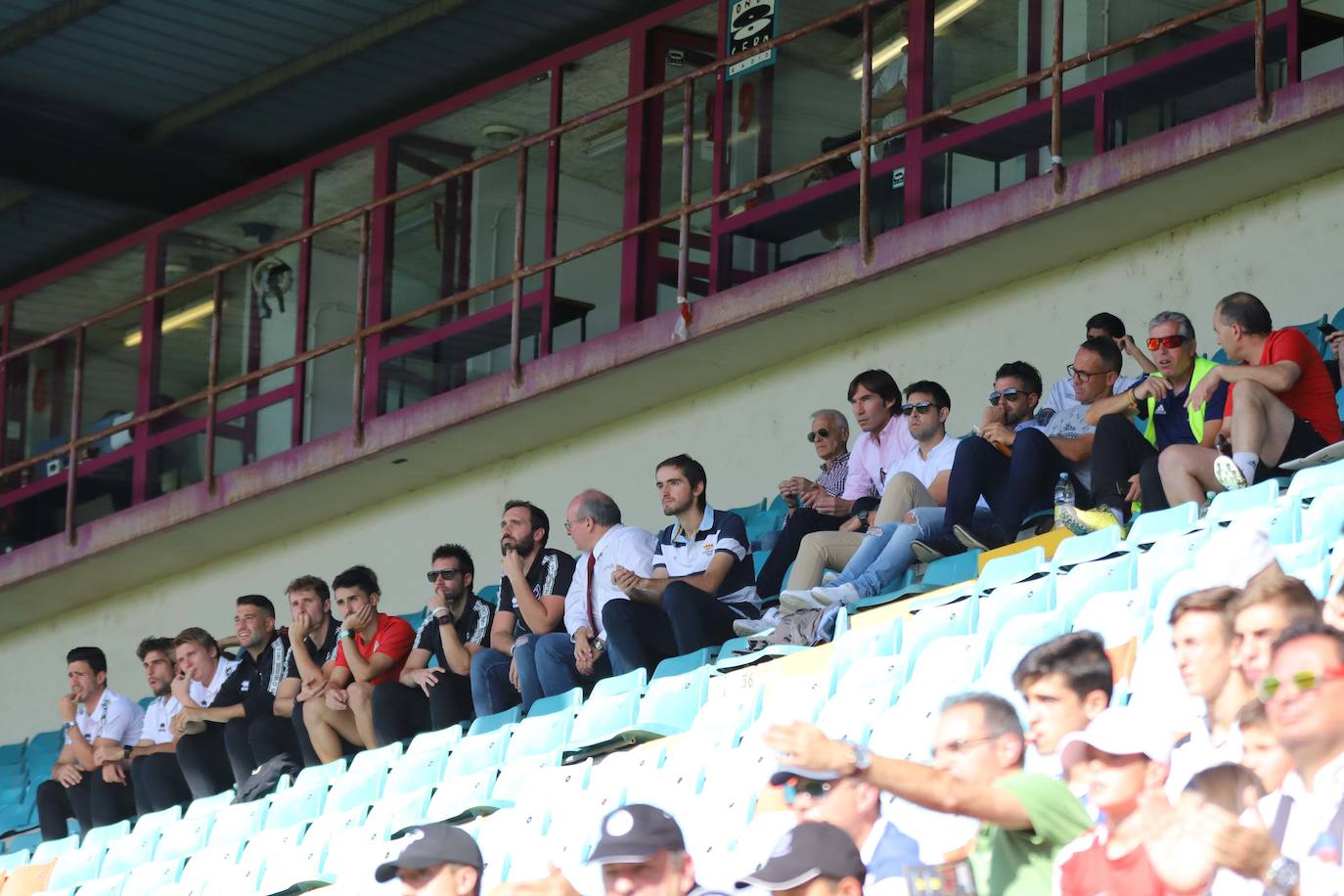 Los jugadores del Salamanca CF UDS y Unionistas. 