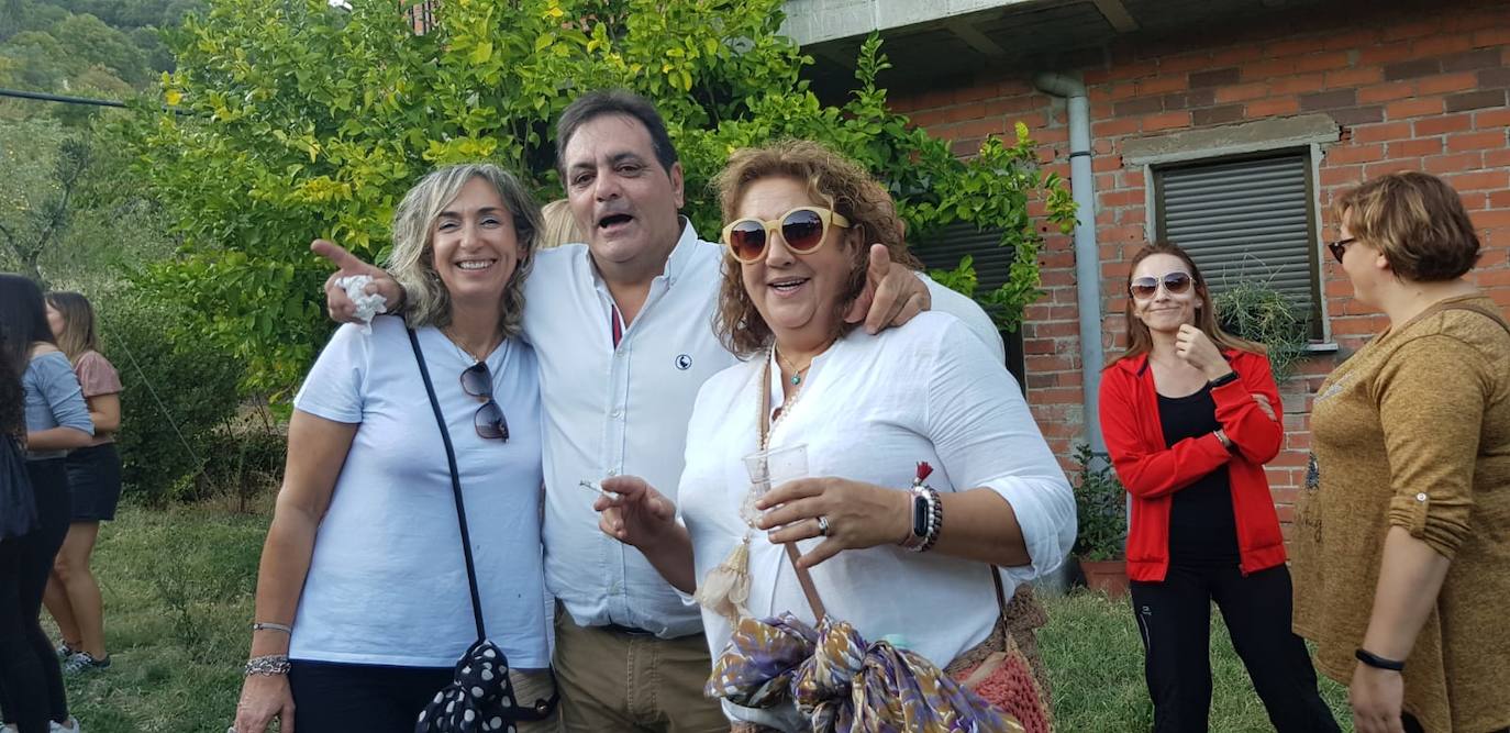 Animado recorrido por las bodegas de Madroñal. 