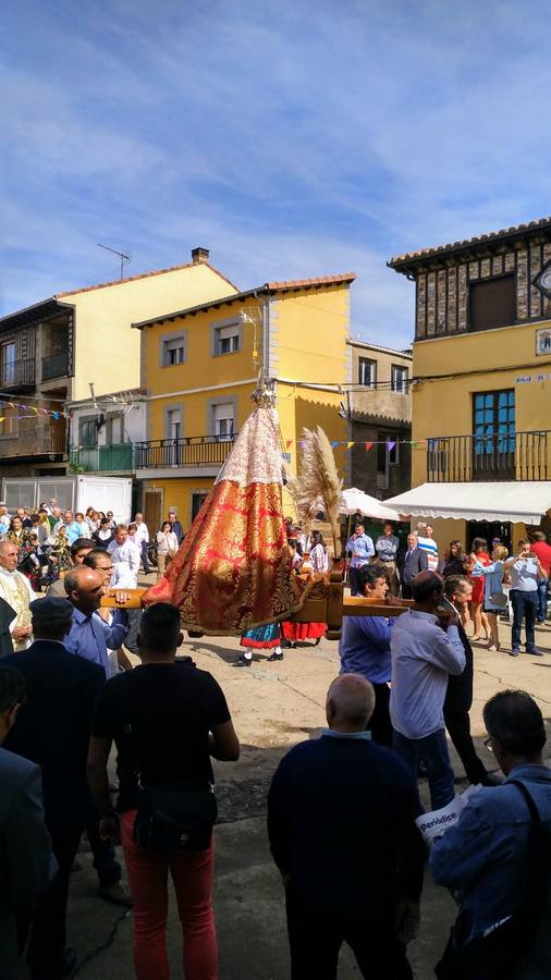 Fotos: El folclore toma las calles de El Maíllo