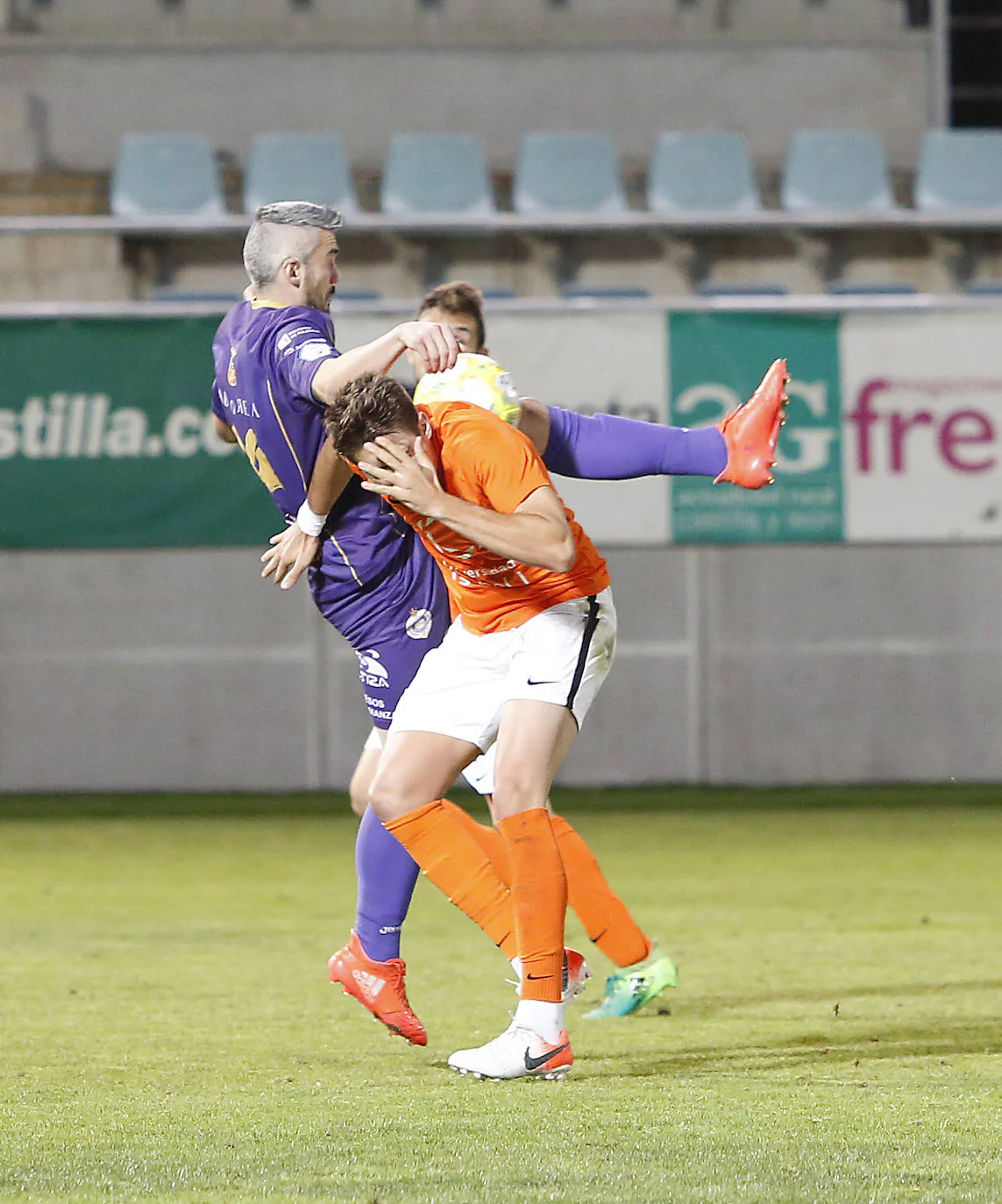 Fotos: Palencia Cristo Atlético 0 - 0 Burgos Promesas