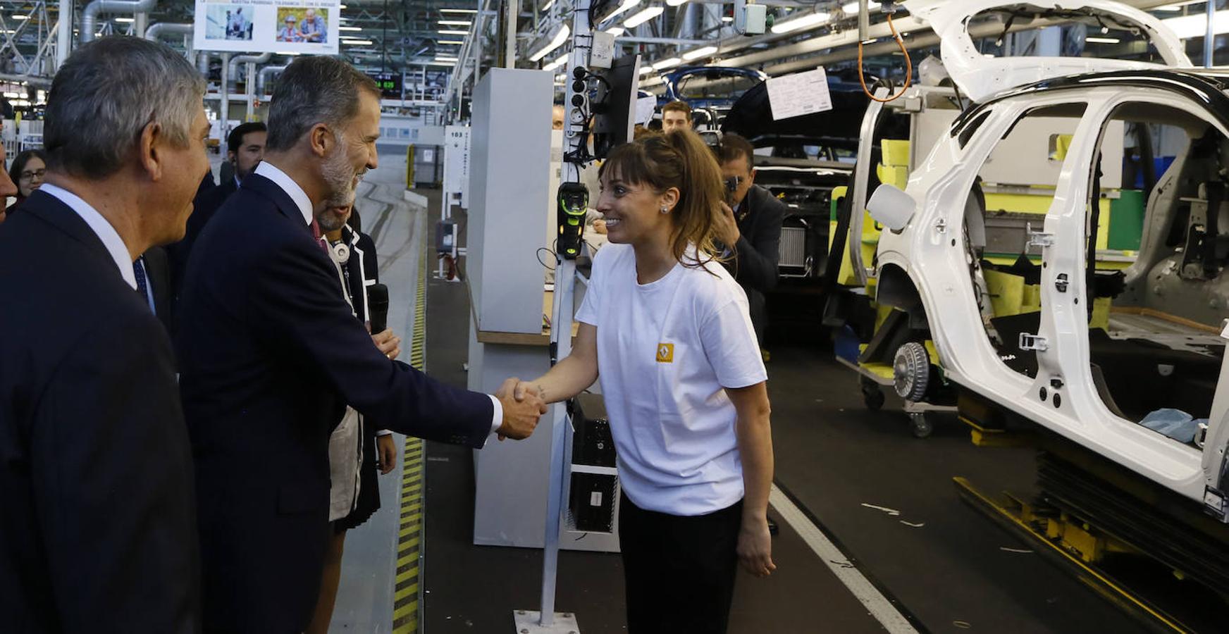 Fotos: El Rey Felipe VI visita la factoría de carrocería y montaje de Renault Valladolid