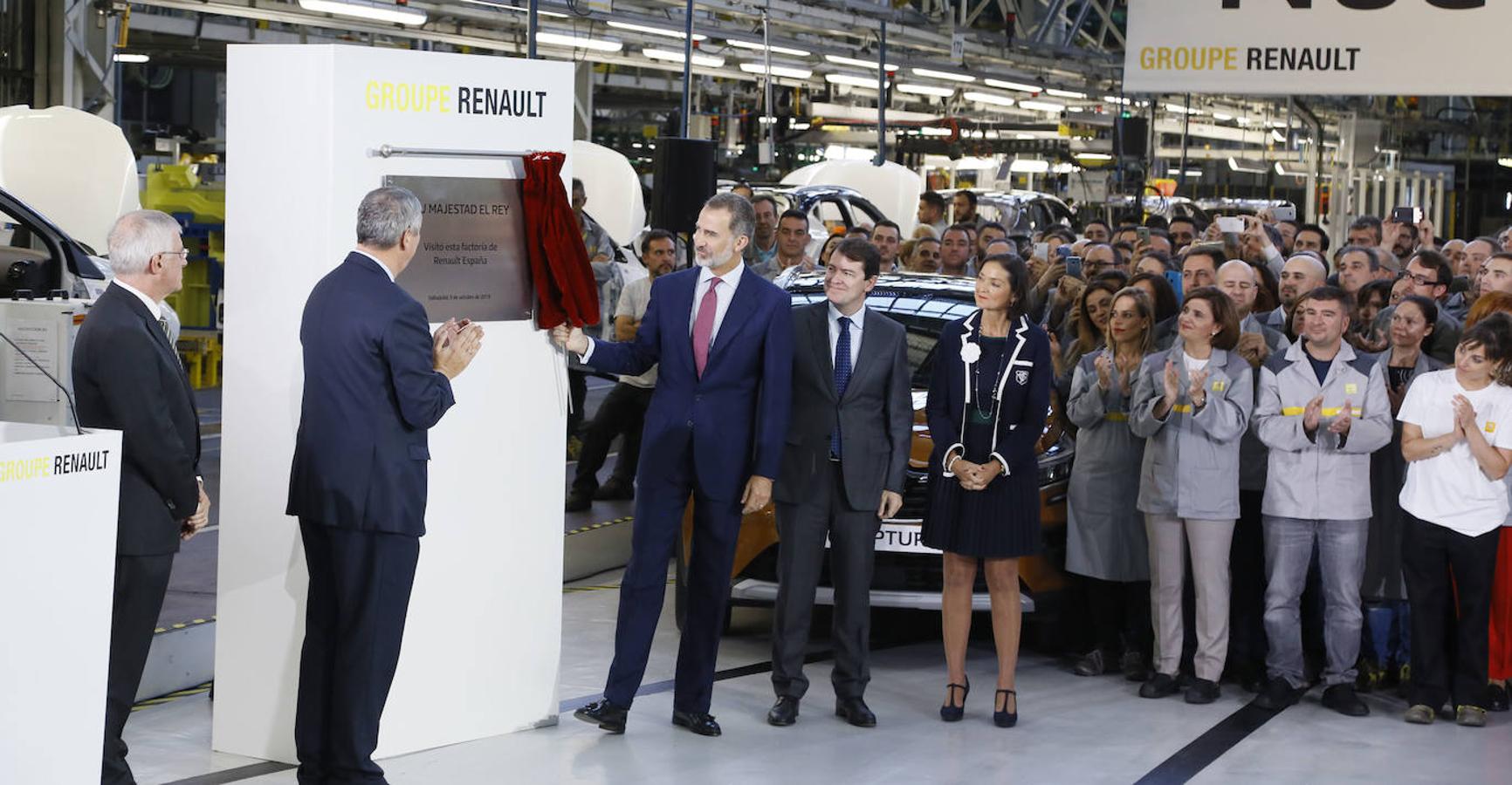Fotos: El Rey Felipe VI visita la factoría de carrocería y montaje de Renault Valladolid