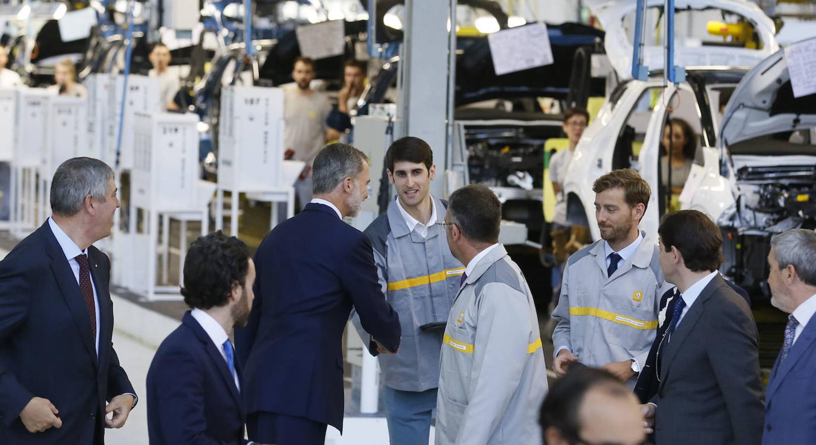 Fotos: El Rey Felipe VI visita la factoría de carrocería y montaje de Renault Valladolid