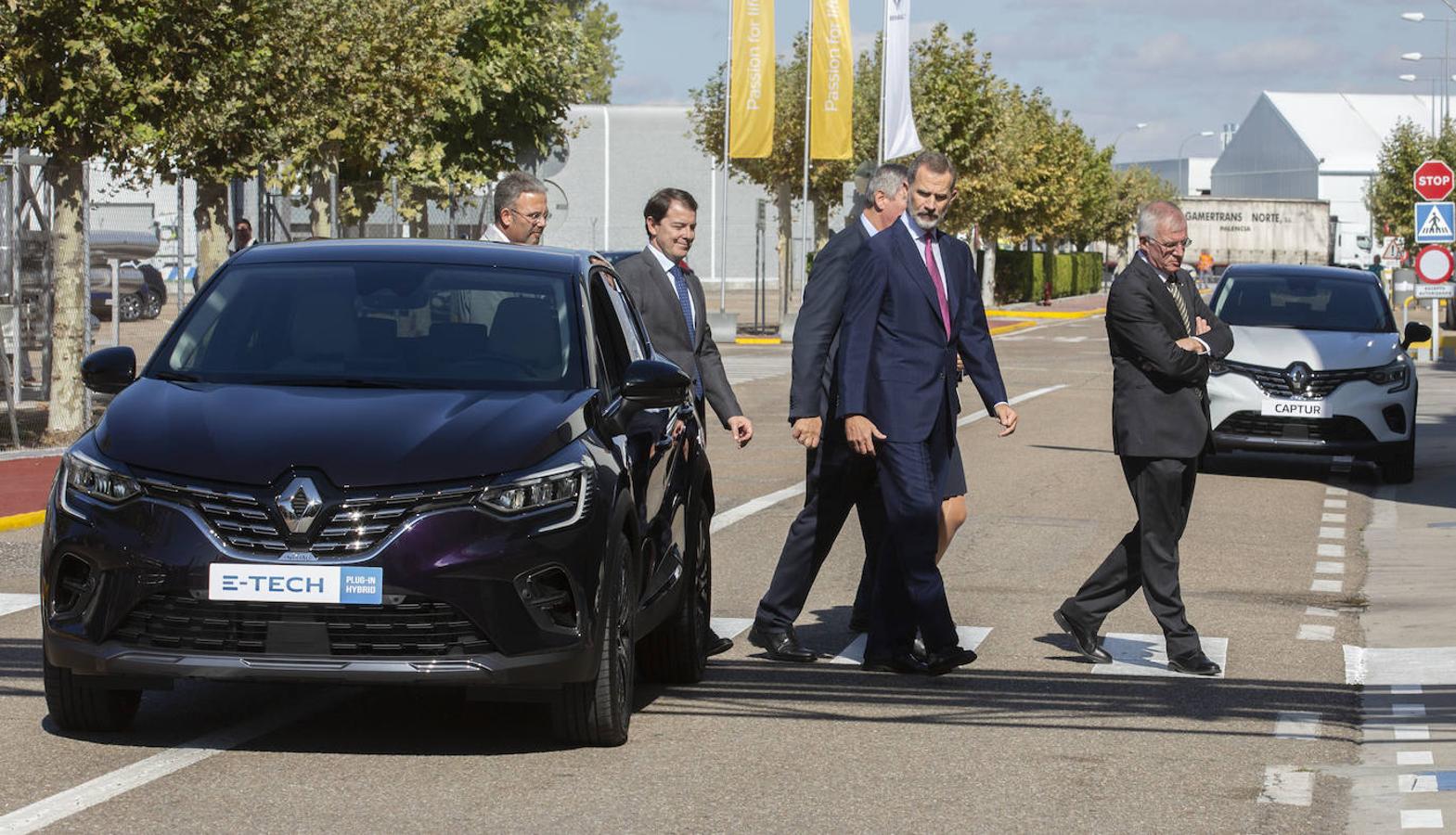 Fotos: El Rey Felipe VI visita la factoría de carrocería y montaje de Renault Valladolid