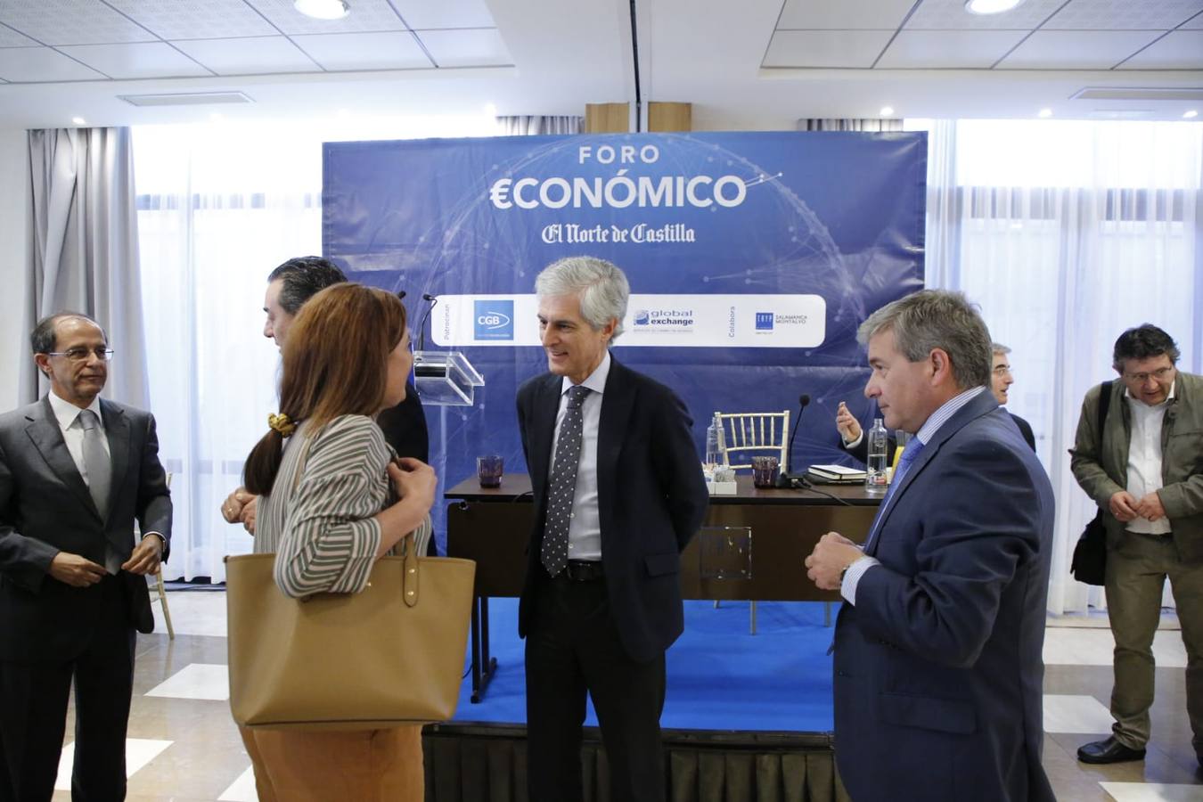 Fotos: Suárez Illana abre el Foro Económico en Salamanca