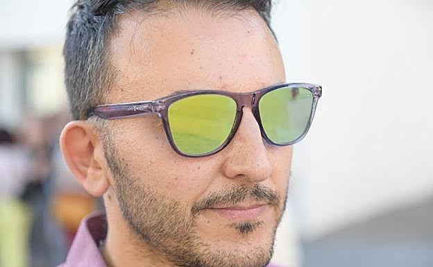 Imagen principal - Los &#039;looks&#039; de los vallisoletanos para acudir a un desfile de moda