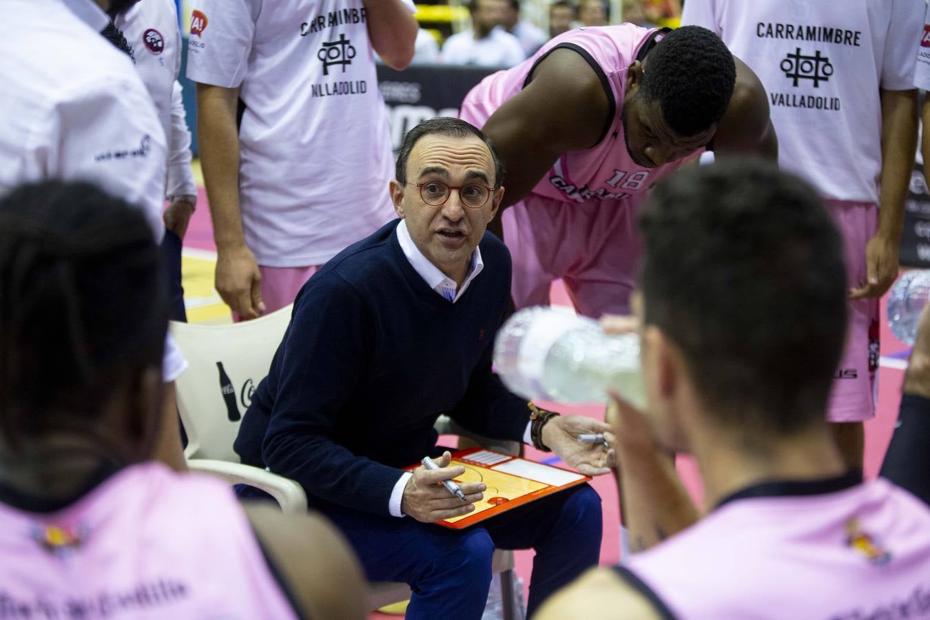 Un parcial de 21-1 en seis minutos le sirve para abrir brecha y deshacerse de un rival muy verde