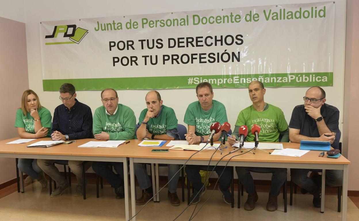 Cristina Fernández, David Toledano,Gerardo García, José Luis Pérez, Pablo Redondo, Jorge Velasco, Javier del Valle, de la Junta de Personal Docente de Valladolid. 