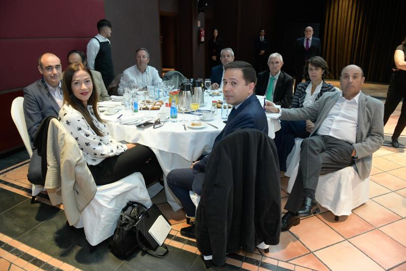 El Norte de Castilla y BBVA han celebrado este miércoles un desayuno informativo cuyo tema central es 'La disrupción digital, una oportunidad para crecer'.