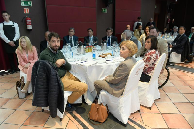 El Norte de Castilla y BBVA han celebrado este miércoles un desayuno informativo cuyo tema central es 'La disrupción digital, una oportunidad para crecer'.