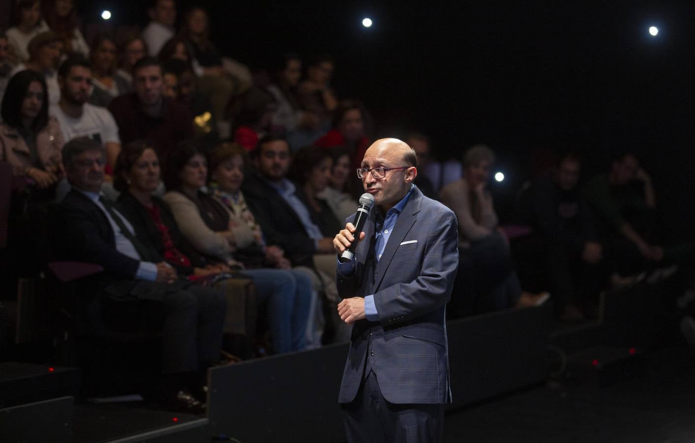 Fotos: Conferencia del actor Jesús Vidal organizada por Unicaja Banco en Valladolid