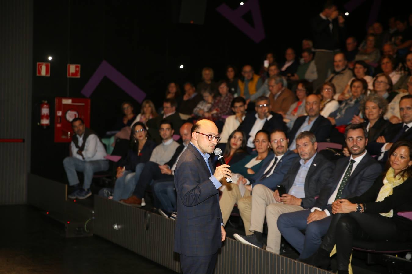 Fotos: Conferencia del actor Jesús Vidal organizada por Unicaja Banco en Valladolid