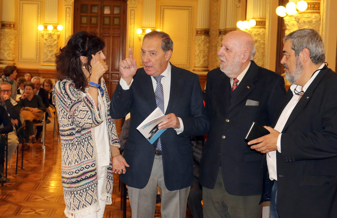 Jose Miguel Ortega presentó su libro 'Las fiestas de antaño', en el Aula de Cultura de El Norte de Castilla.