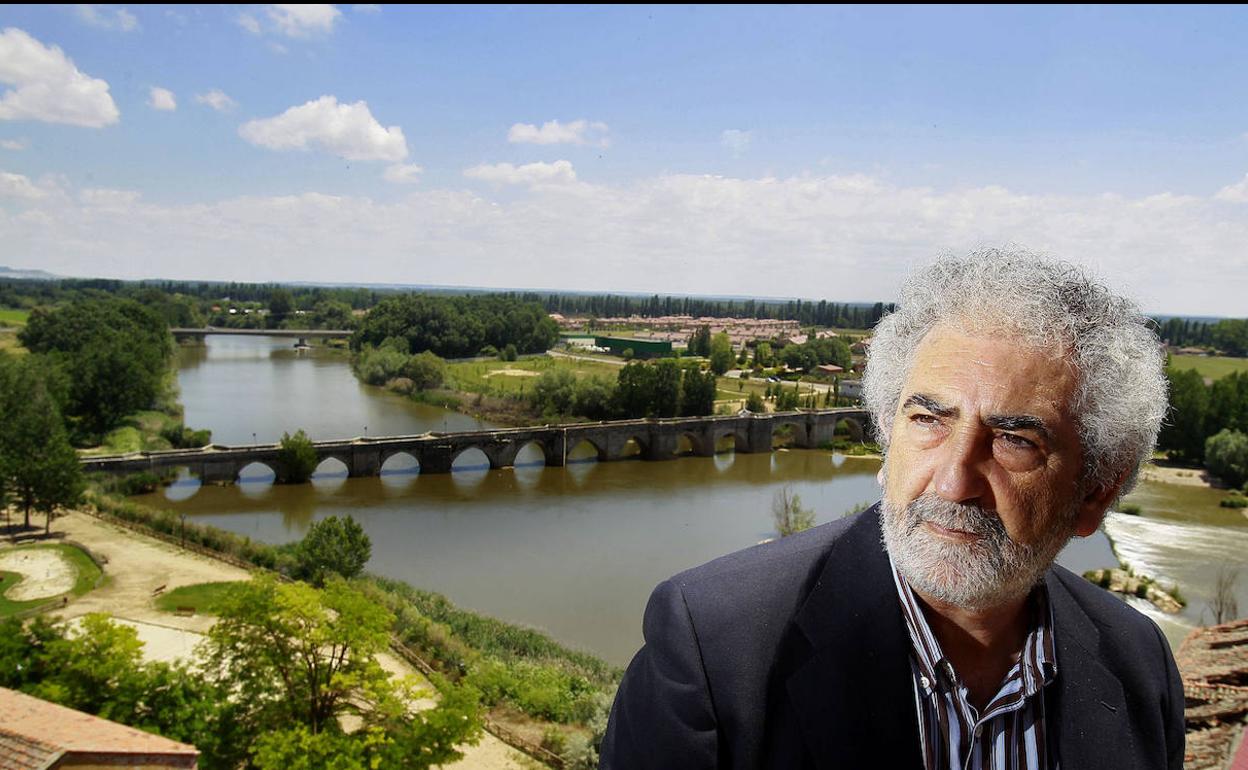 Muere Ernesto Escapa, guía literario de los rincones de Castilla y León
