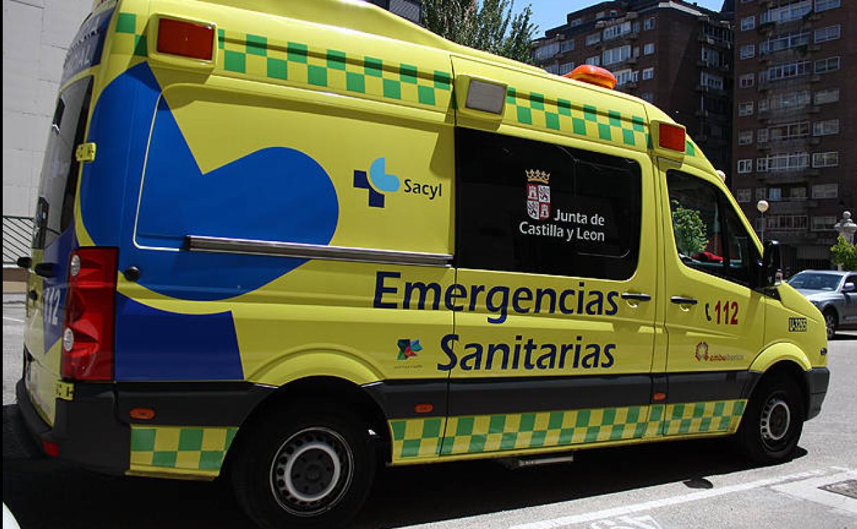 Ambulancia de soporte vital básico de Emergencias Sanitarias de Sacyl. 