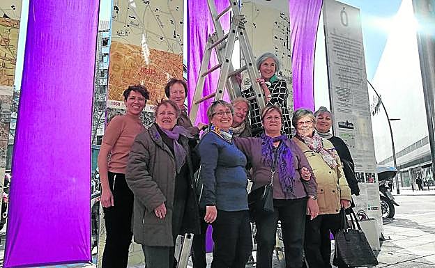 Plataforma Futuro Monumento Cárcel de Mujeres de Les Corts, en el lugar donde se colocará. 