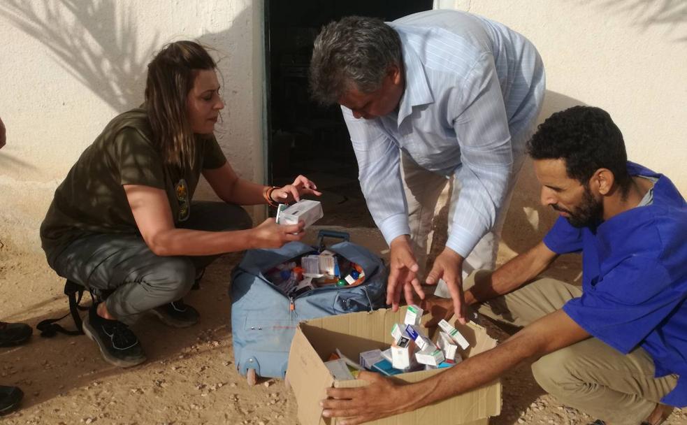 Una tirita de medicamentos vallisoletanos para aliviar la herida de un hospital del desierto
