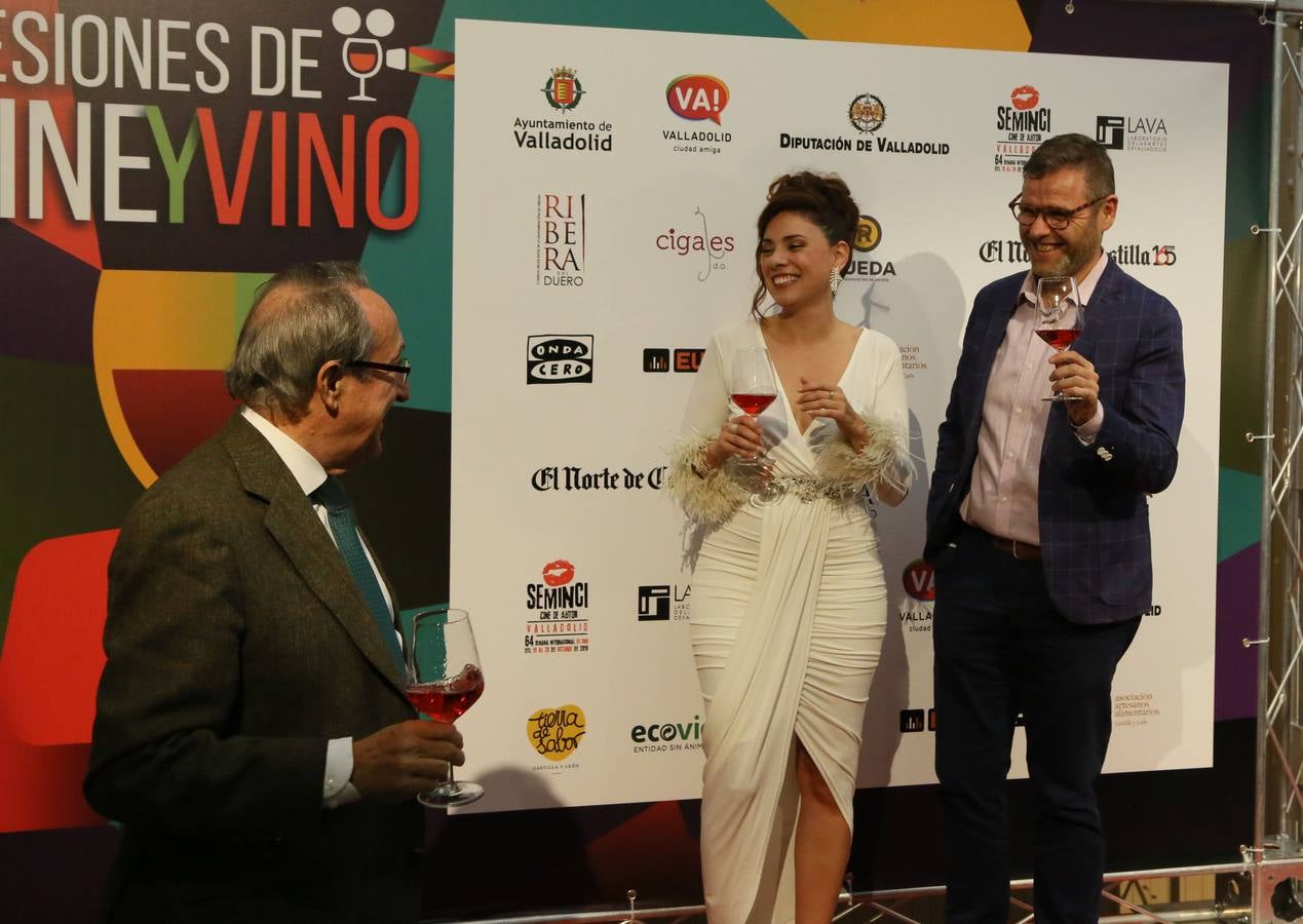 El festival entrega el galardón a la bodega en reconocimiento a su trayectoria desde 1927 como pionera de la Ribera del Fuero | La gala fue presentada por la actriz Ana Arias