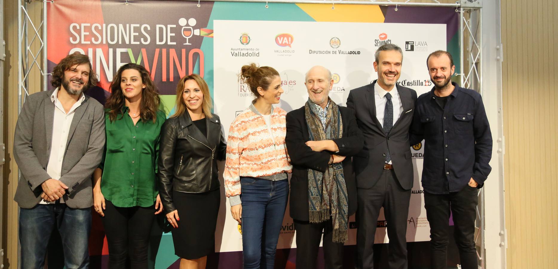 El festival entrega el galardón a la bodega en reconocimiento a su trayectoria desde 1927 como pionera de la Ribera del Fuero | La gala fue presentada por la actriz Ana Arias