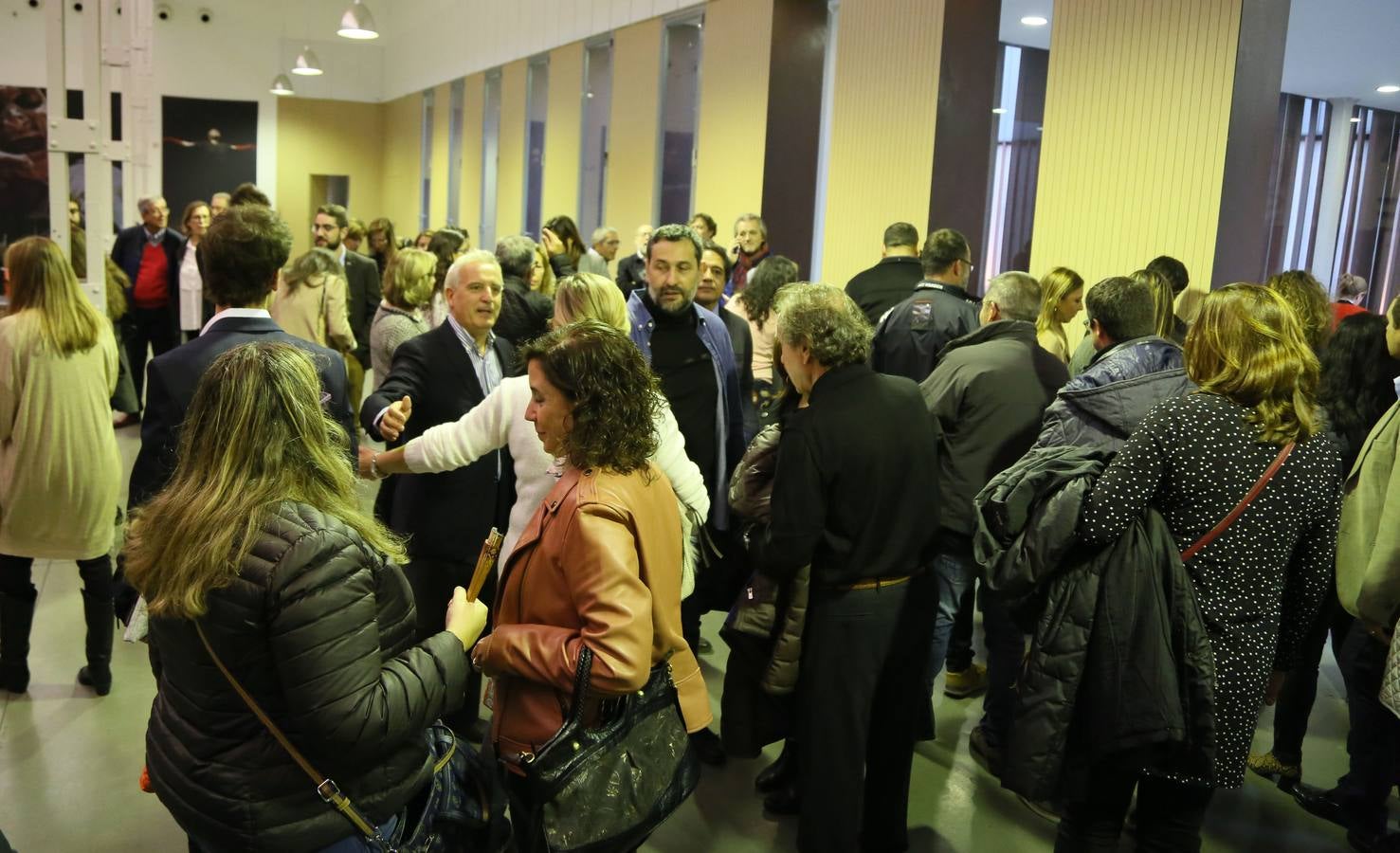 El festival entrega el galardón a la bodega en reconocimiento a su trayectoria desde 1927 como pionera de la Ribera del Fuero | La gala fue presentada por la actriz Ana Arias