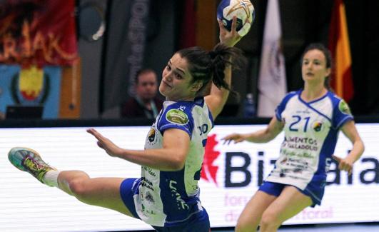 Elena Cuadrado, en un partido con el Aula Valladolid. 