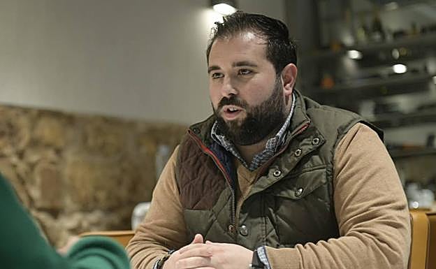 José Luis Gómez Alonso, en su restaurante. 