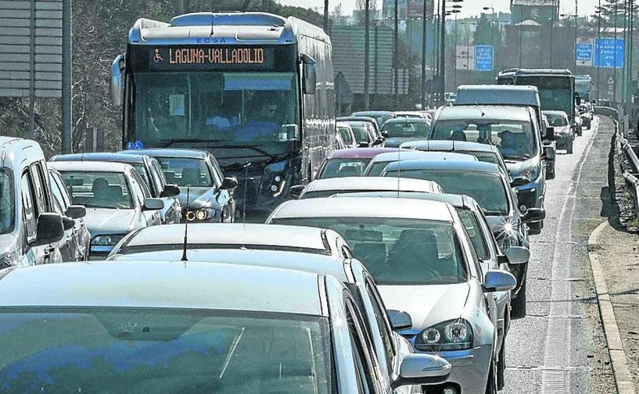 Atascos en el entorno del colegio San Agustín. 