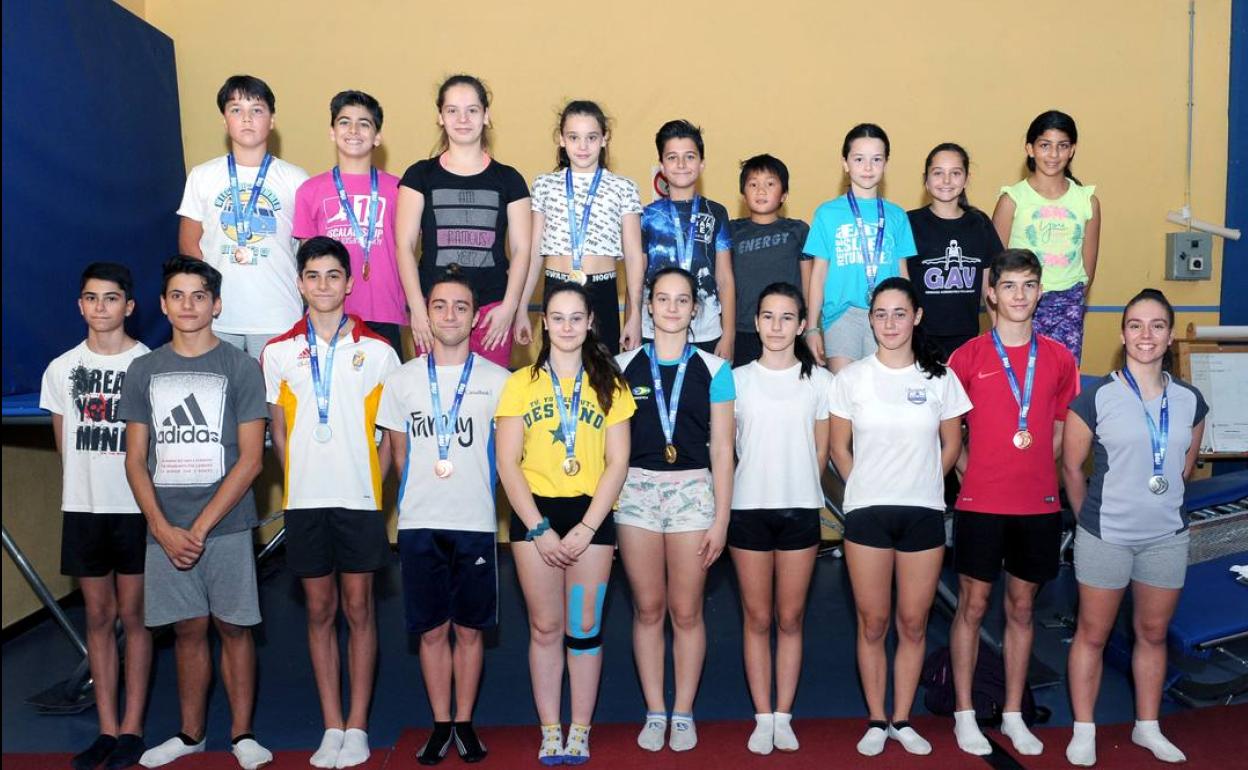 Parte de los vallisoletanos que participaron en el último Campeonato de España de gimnasia de trampolín.