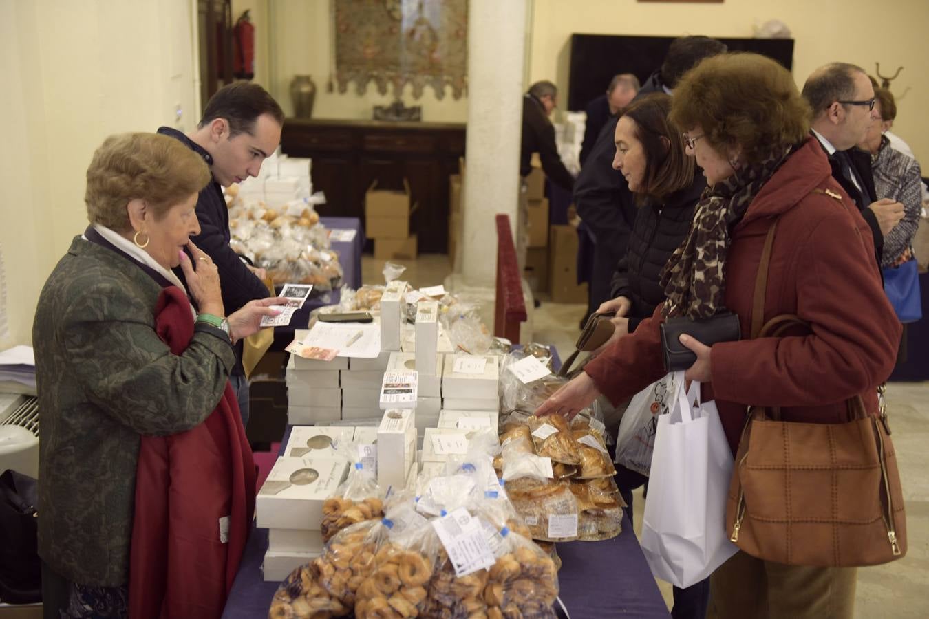 Del 25 al 27 de octubre, en la iglesia de Nuestra Señora de Las Angustias, siete monasterios exponen los dulces y pastas que elaboran de forma tradicional
