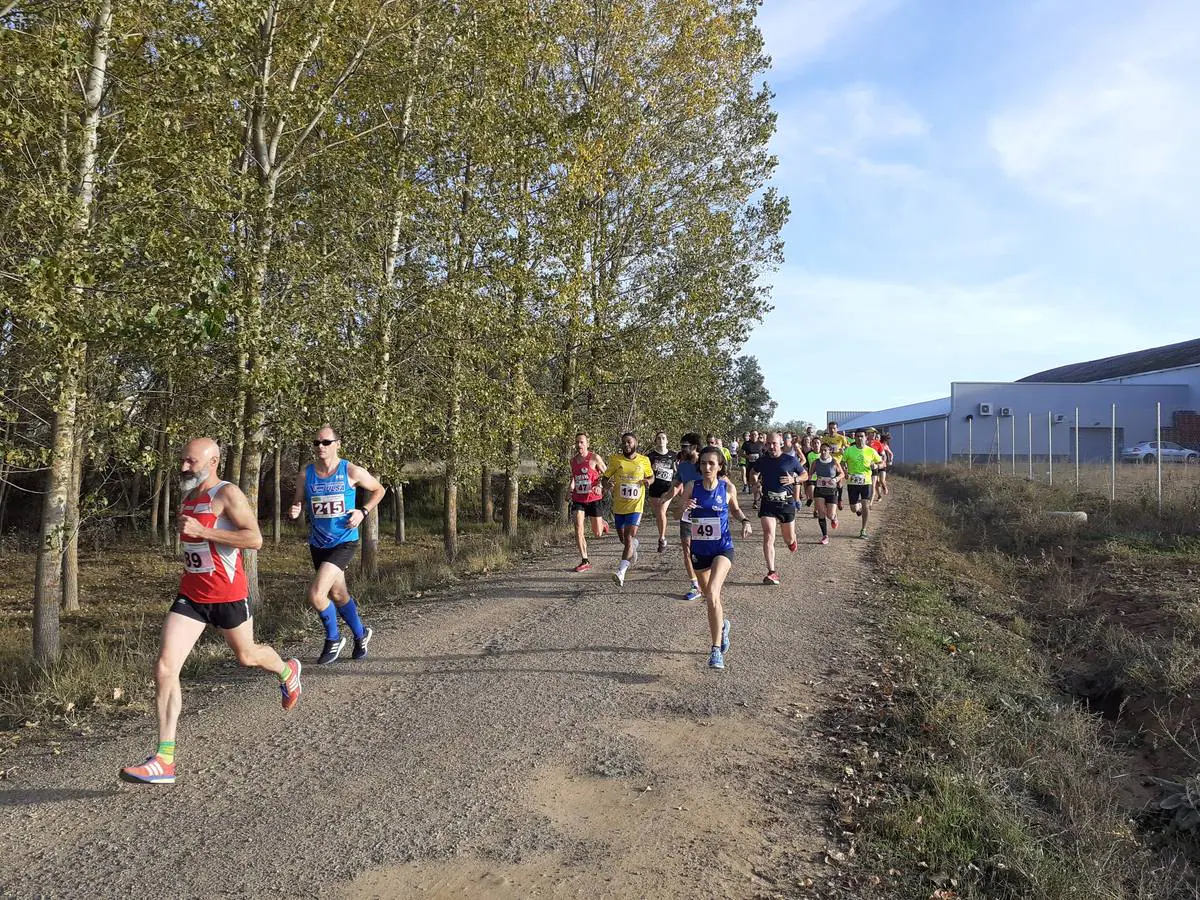 Carrera Corriendo entre viñas en Mayorga (Valladolid).