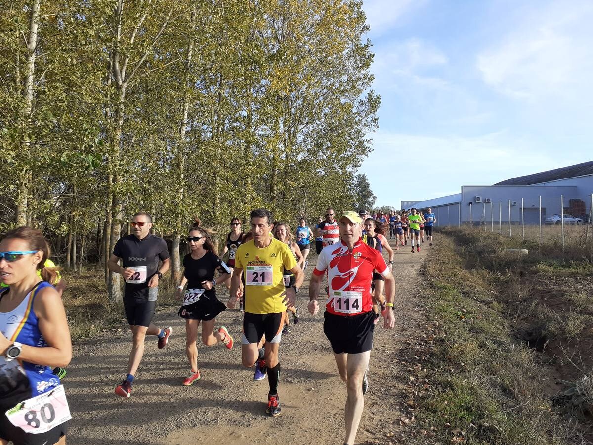 Carrera Corriendo entre viñas en Mayorga (Valladolid).