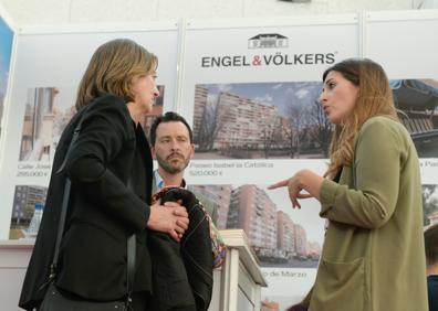 Imagen secundaria 1 - Porcelanosa vuelve a tener presencia con un expositor en esta edición de la Feria Inmobiliaria; dos promotores explican sus promociones y Vía Célere arrancó la FIVA con mucha actividad.