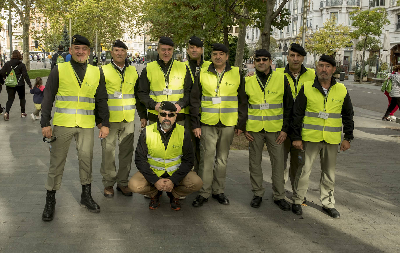 Participantes de la marcha contra el cáncer. 