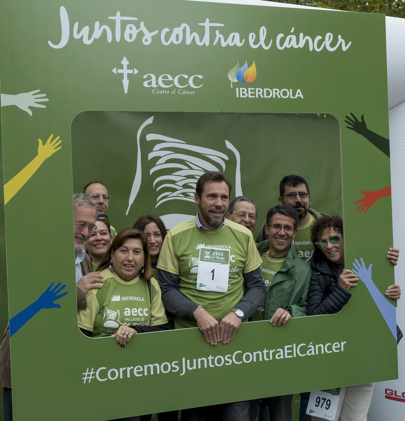 Participantes de la marcha contra el cáncer. 