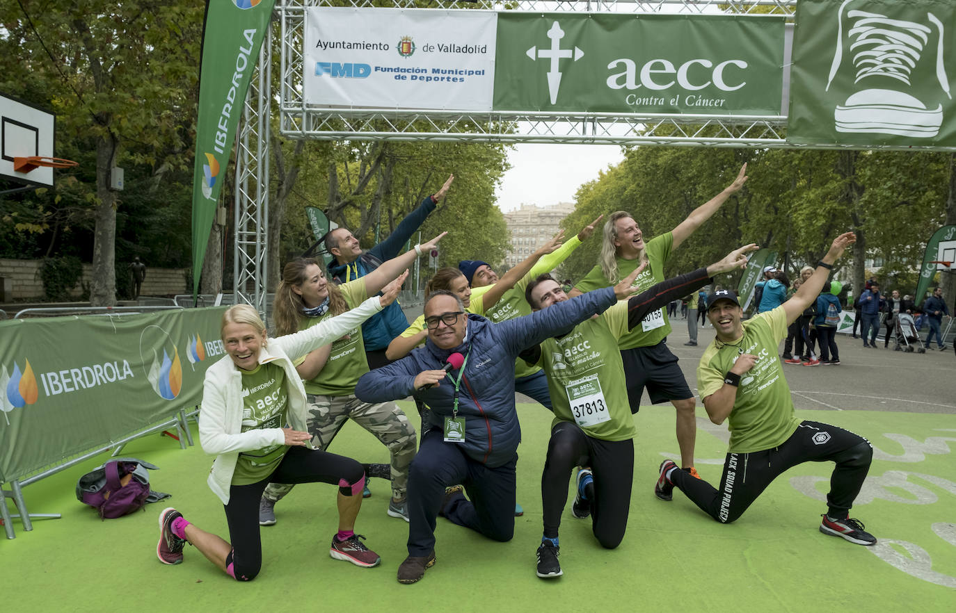 Participantes de la marcha contra el cáncer. 