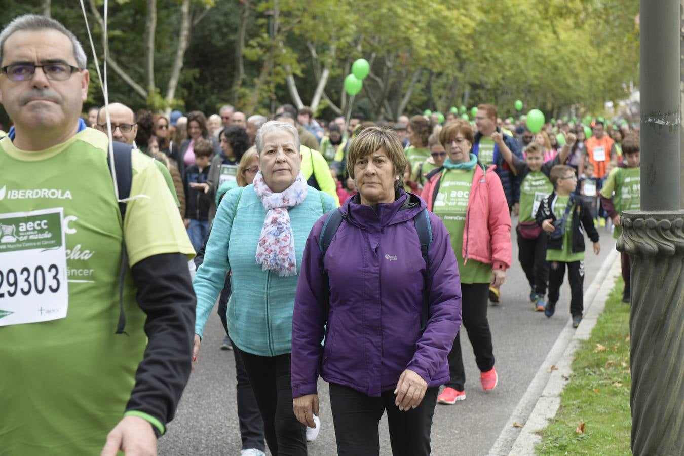 Participantes de la marcha contra el cáncer. 