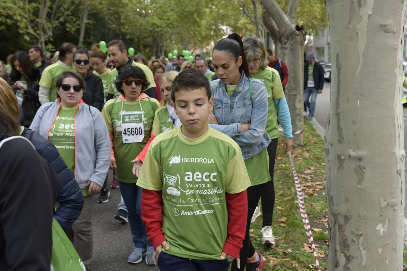 Participantes de la marcha contra el cáncer. 