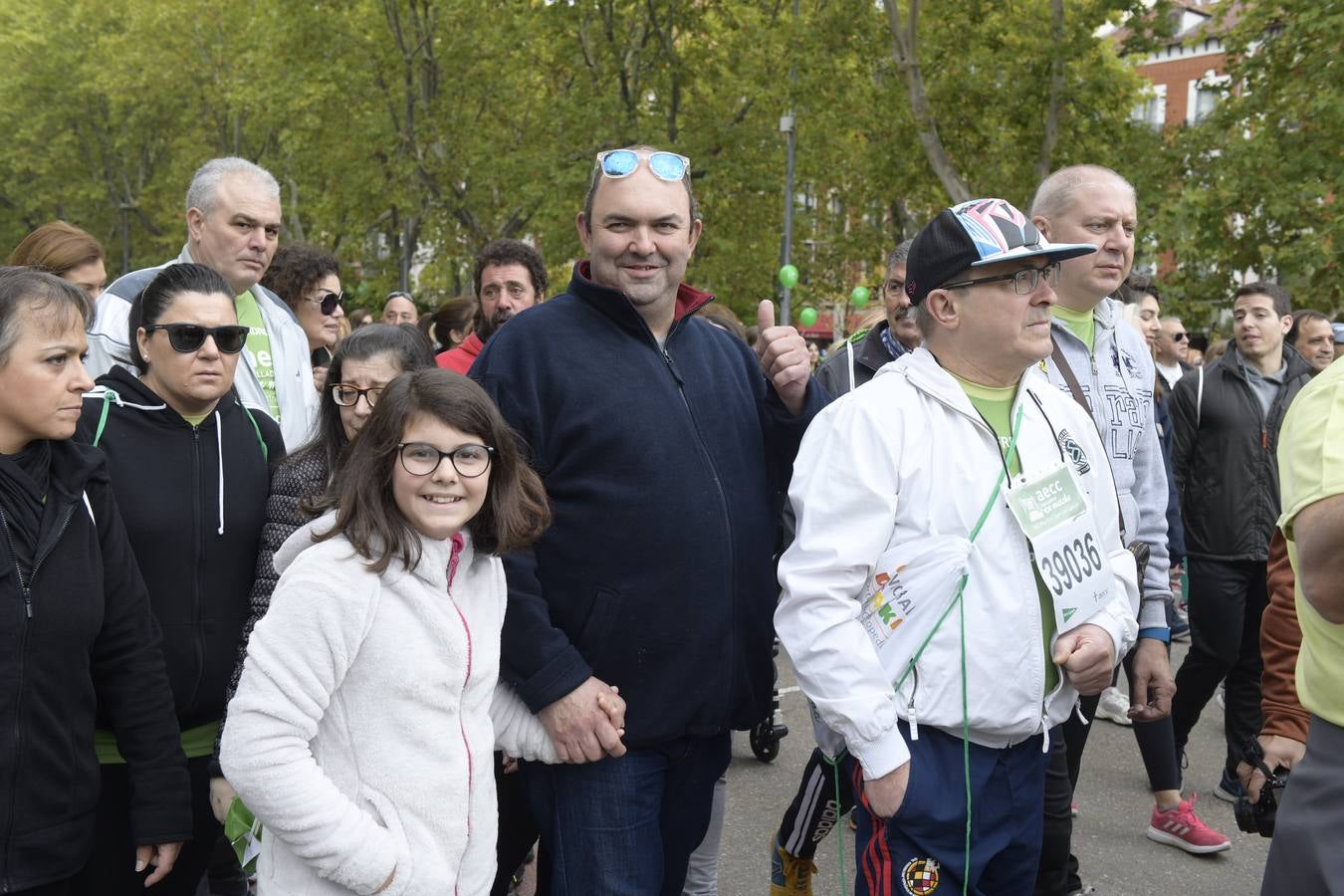 Participantes de la marcha contra el cáncer. 